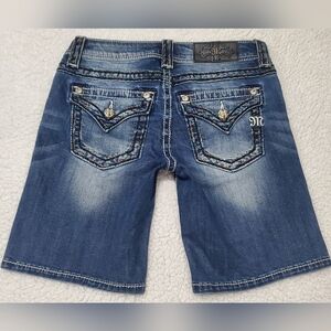 🔥Miss Me Signature Mid-Short Denim Shorts w/ Colorful Stitching🔥